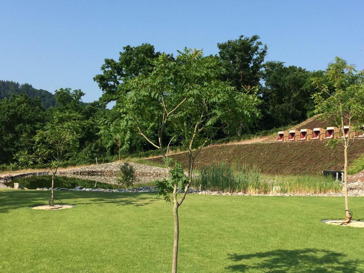 Moselstern Parkhotel Kraehennest เลิฟ ภายนอก รูปภาพ