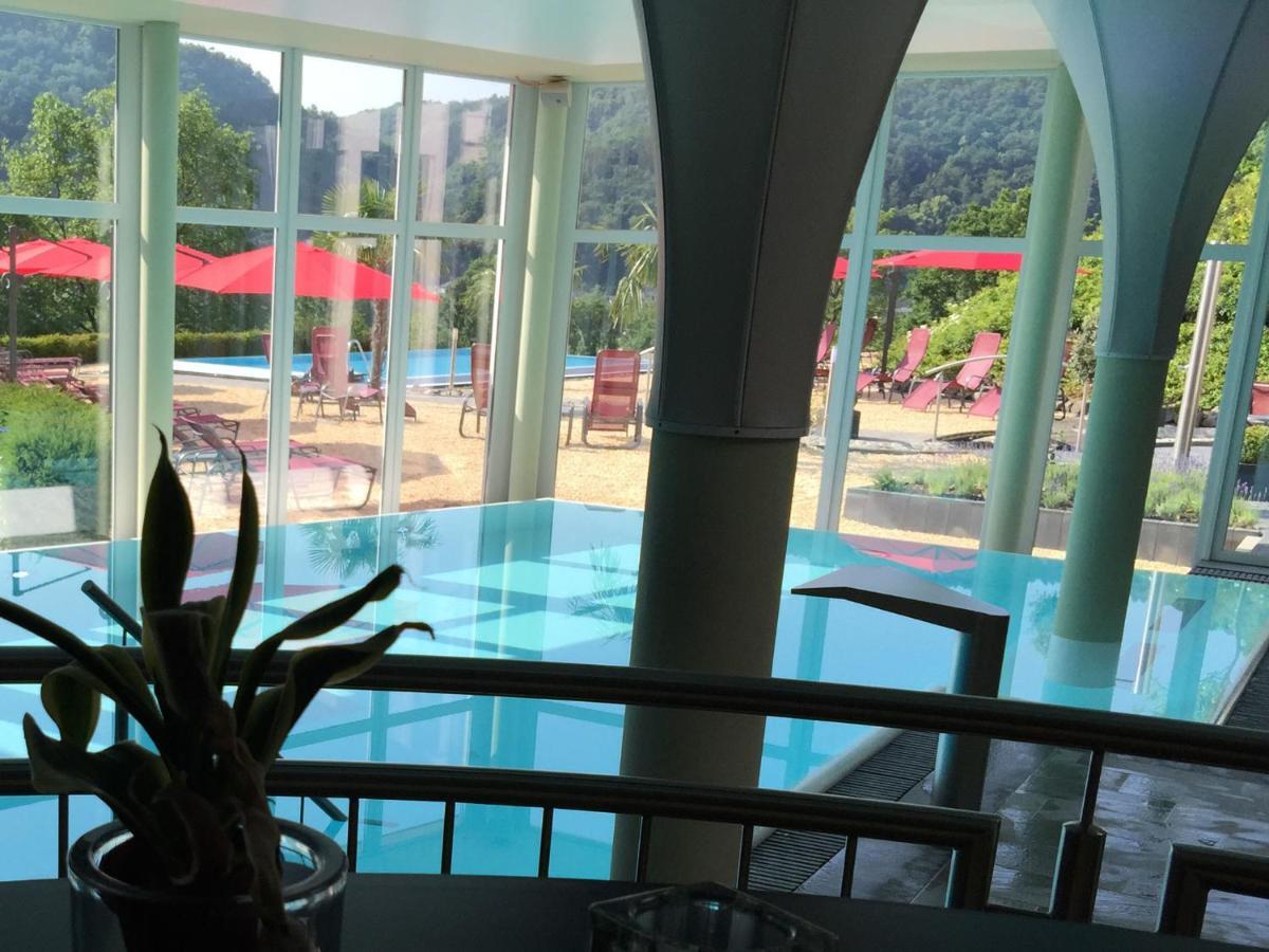 Moselstern Parkhotel Kraehennest เลิฟ ภายนอก รูปภาพ