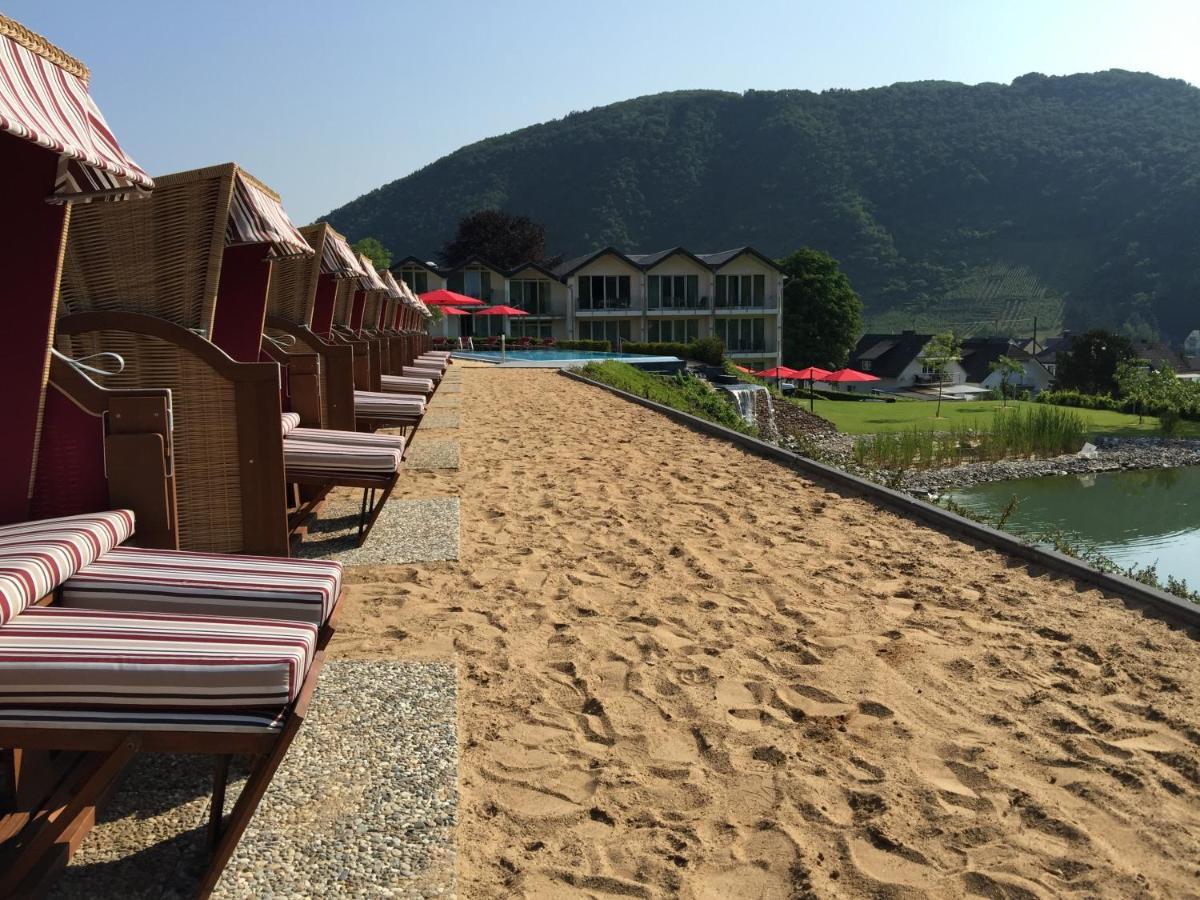 Moselstern Parkhotel Kraehennest เลิฟ ภายนอก รูปภาพ